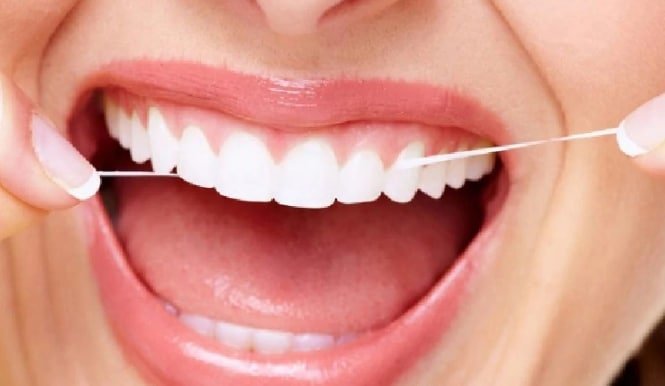 חוט דנטלי או סילונית? גם וגם!